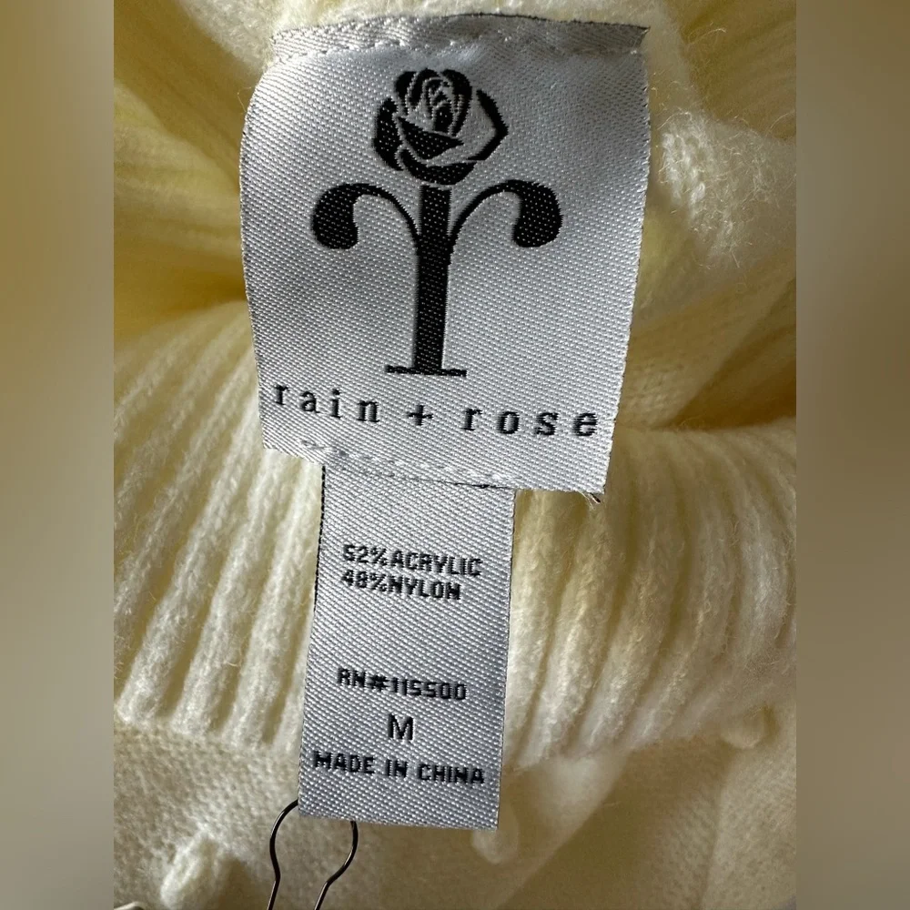 Turtleneck‎ Sweater NWT
